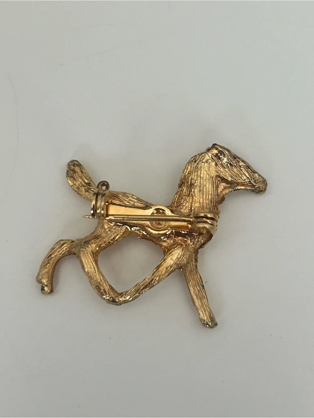 N/A elegant gold